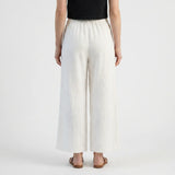 Clara | Women's Capri Trousers with Cropped Length and Relaxed Fit