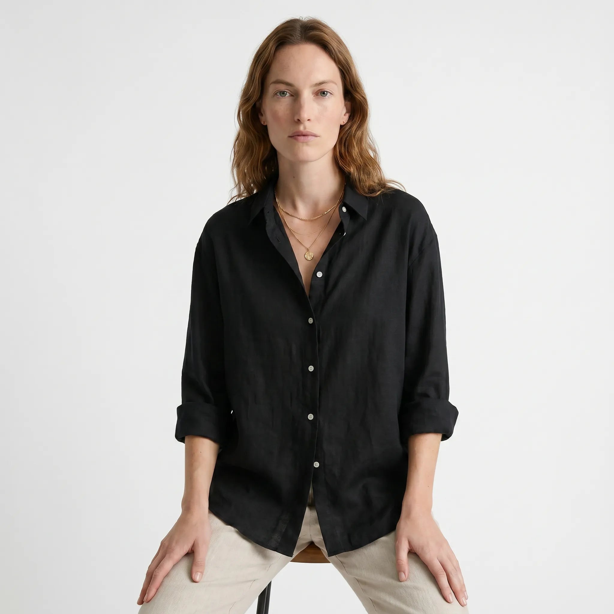 Clara | Women's Blouse with Collar and Front Pockets