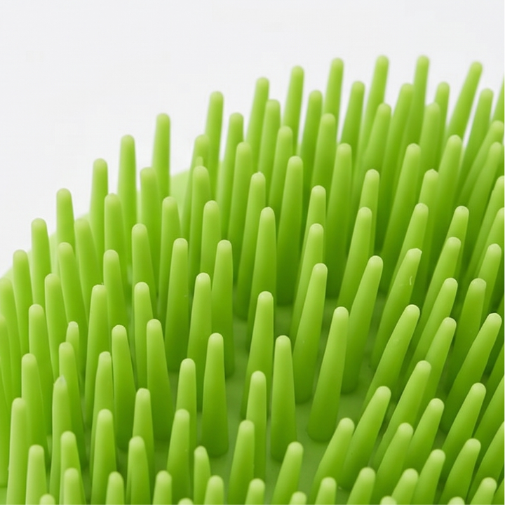 Sudsly – Pet Bath Brush with Built-in Shampoo Dispenser