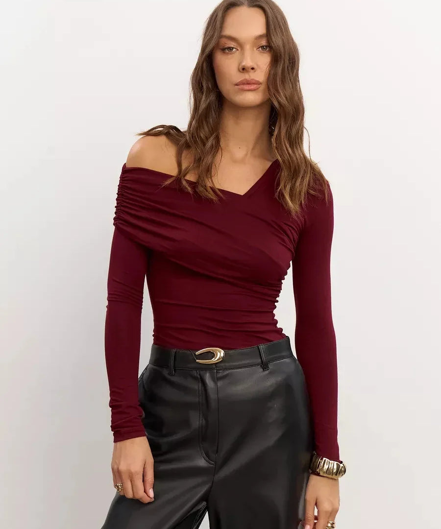 Clara| Women Top With One Shoulder Design