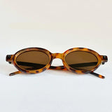 Colette | Women's Sunglasses with Oval Frame and Tinted Lenses