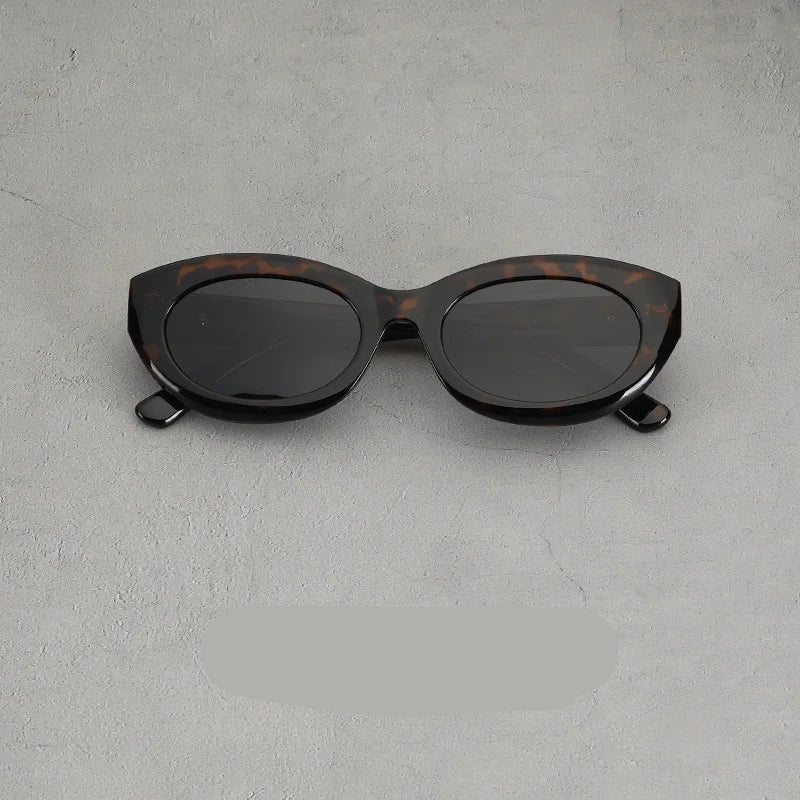 Audrey | Women's Sunglasses with Sculpted Rim and Round Lenses