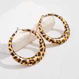 Mila | Women Earrings with Hoop Design and Lightweight