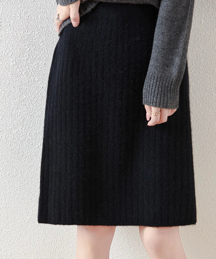 Camilla | Women's Skirt with Ribbed Texture and Midi Length