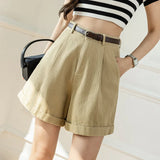 León | Women's Shorts with High Waist and Pockets
