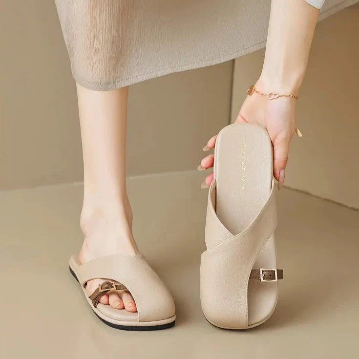 Bellamy | Women’s Sandals with Cross-Strap Buckle and Cushioned