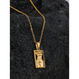 Figura | Women Necklace with Body Pendant and Gold Steel