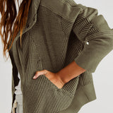 Beth | Women's Cropped Zip Hoodie with Oversized Fit and Soft Cotton Fabric