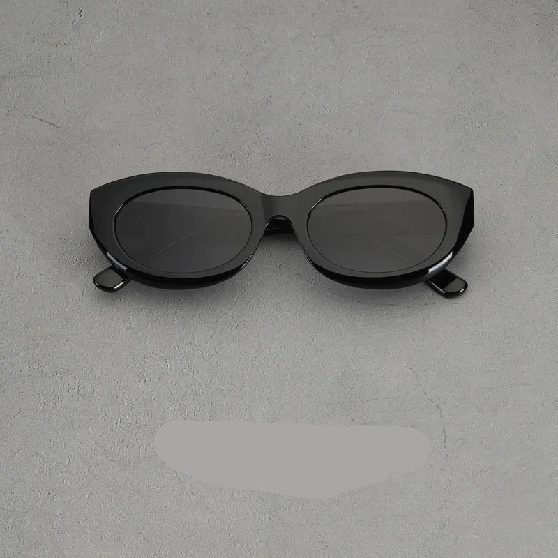 Audrey | Women's Sunglasses with Sculpted Rim and Round Lenses