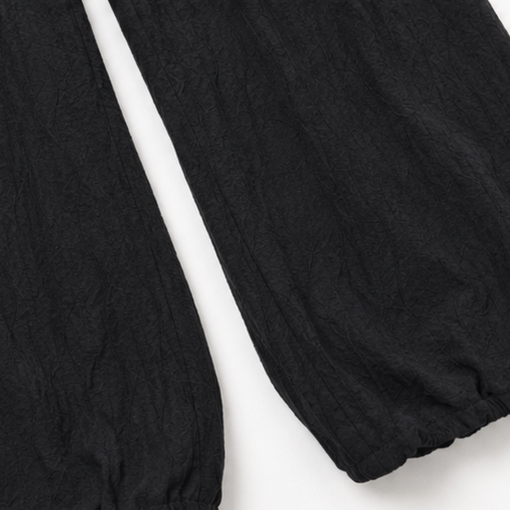 Draplyn – The 2-Piece Halter That Skims, Not Swallows