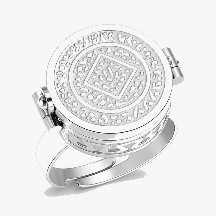 Perlina – Wearable lip balm ring
