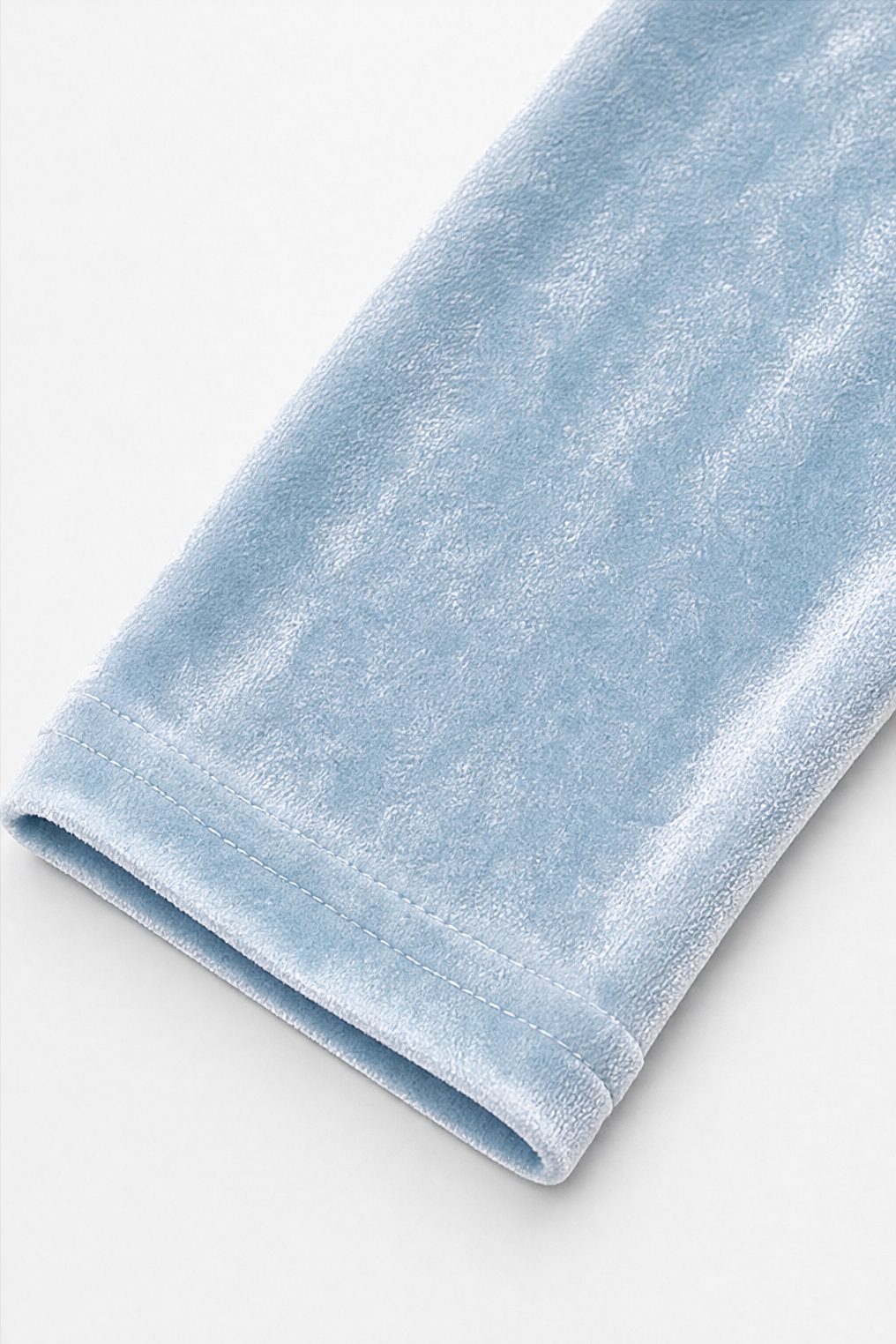 Velvael – V-Neck Velvet Like Blouse